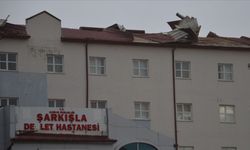 Sivas'ta fırtına nedeniyle 78 binada hasar oluştu, 1 kişi yaralandı