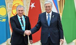 Özbekistan Cumhurbaşkanı Mirziyoyev'e "Türk Dünyası Yüksek Nişanı" takdim edildi