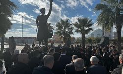 Şehit Asteğmen Mustafa Fehmi Kubilay, memleketi Kozan’da, adına yapılan parktaki anıtı önünde anıldı