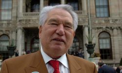 Dünyaca ünlü Kırgız yazar, diplomat ve devlet adamı Cengiz Aytmatov, doğumunun 95. yılında anılıyor