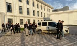 Kocaeli'de bir kişiyi silahla tehdit ederek yaraladıkları iddiasıyla 3 şüpheli tutuklandı