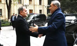 Azerbaycan Dışişleri Bakanı Ceyhun Bayramov, Dışişleri Bakanı Hakan Fidan’ı karşıladı