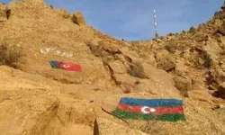 Tebriz dağlarına çizilen Azerbaycan bayrağı silindi!
