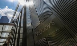 Moody's, sıkı parasal duruşun sürdürülmesi halinde Türkiye'nin görünümünün pozitife çevrilebileceğine işaret etti