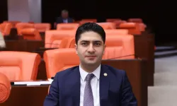 MHP'li Özdemir: Basın mensuplarına hususi damgalı pasaport verilebilmesine yönelik kanun teklifimizi meclisimize sunduk