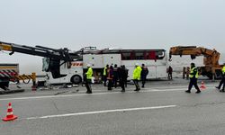 Malatya'da yolcu otobüsünün devrilmesi sonucu 4 kişi hayatını kaybetti,36 kişi yaralandı
