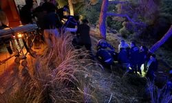 Antalya'da uçuruma yuvarlanan araçtaki 3 kişi yaralandı