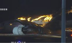 Japonya Tokyo'da Uçak Kazası Uçak Pistte Alev Aley Yandı ! Uçak İçerisinde Kaç Yolcu Vardı