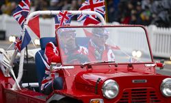 Londra'da geleneksel Yeni Yıl Geçit Töreni yapıldı