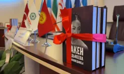 Kırgız sanatçı Baken Kıdıkeyeva anısına hazırlanan ansiklopedi TÜRKSOY'da tanıtıldı