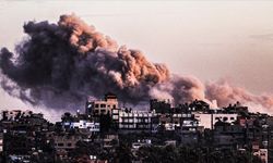 İsrail, Gazze Şeridi'ne gece boyunca düzenlediği saldırılarda 100'den fazla kişiyi öldürdü