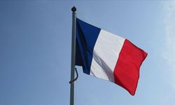 Fransa'da başörtülü kadınların markete girmesini yasaklayan müdüre 3 ay tecilli hapis