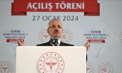 Bakan Uraloğlu: İzmir'de AK Parti iktidarları zamanında tam 215 milyar liralık ulaşım yatırımı yaptık