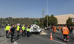 İzmir'de çarpıştığı iki tırın arasında kalan otomobilin sürücüsü hayatını kaybetti