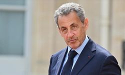 Fransa'da "telekulak" davasında Sarkozy için 1 yıl hapis cezası