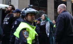New York'ta, Biden'ı protesto eden 50'ye yakın protestocu gözaltına alındı