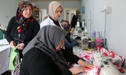 Depremzede kadınlar katıldıkları kurslarda sosyalleşiyor