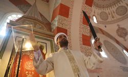 Edirne Eski Cami'de imamlar 6 asırdır hutbelere kılıçla çıkıyor