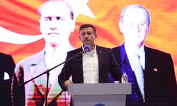 Cumhur İttifakı'nın İzmir Büyükşehir Belediye Başkan adayı Dağ, Ülkü Ocaklarının iftarına katıldı