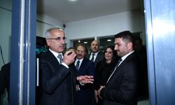 Bakan Uraloğlu, başkentte taksi durağını ziyaret etti