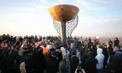 Kazakistan'da Amal Bayramı kutlaması için birlik ateşi yakıldı