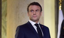 Macron, "arzu etmese de" gelecekte Ukrayna'da kara operasyonu gerekebileceğini söyledi