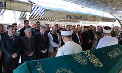 Beşiktaş'taki yangında ölen Yıldırım'ın cenazesi Sultanbeyli'de defnedildi
