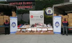 Arnavutköy'de düzenlenen operasyonda 64 bin sahte parfüm ele geçirildi