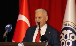 Binali Yıldırım, Erzincan'daki "TEDx Ergan Etkinliği"nde üniversite öğrencileriyle buluştu