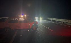 Çankırı'da bariyere çarpan otomobildeki 4 kişi yaralandı