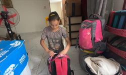 Filistinli kız çocuğunun okul çantası "göç çantası" oldu
