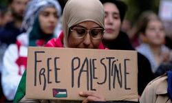 İspanya'da üniversitelilerin Filistin'e destek eylemleri ülke geneline yayılmaya başladı