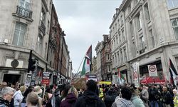Nekbe'nin 76. yılında Londra'da Filistin'le dayanışma yürüyüşü yapıldı