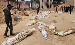 Gazze'deki Sağlık Bakanlığı: İsrail, Gazze Şeridi'ndeki hastaneleri toplu mezarlara dönüştürdü