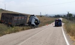 Adana'da tırla kamyonetin çarpışması sonucu 3 kişi öldü, 2 kişi yaralandı