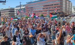 İsrail'in Refah'ta Filistinlilerin kampına yönelik saldırısı İsveç'te protesto edildi