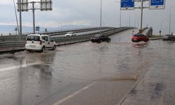 Erzurum ile Ağrı'da sağanak, Palandöken'in zirvesinde ise dolu etkili oldu