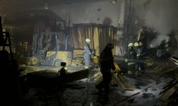 Eskişehir'de kereste deposunda çıkan yangın hasara neden oldu