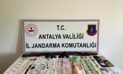 Antalya'da firari hükümlü dolandırıcılık operasyonunda yakalandı