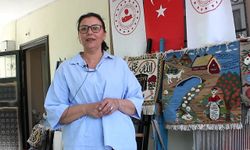 Moldovalı kadın, yerleştiği Adana'da kilim dokumayı öğretiyor