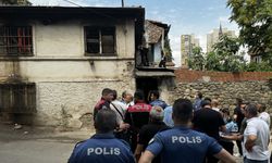 Bursa'da çöp evi temizlemeye gelen ekiplere direnen yaşlı adam polisi bıçakladı