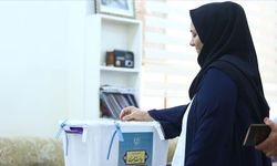 İran'da 14'üncü dönem Cumhurbaşkanlığı Seçimlerinin ikinci turu yarın yapılacak.