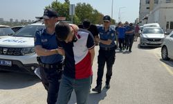 Adana'da çevreye rahatsızlık verip polise mukavemet gösteren 5 şüpheli tutuklandı