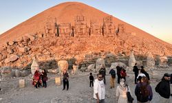 Adıyaman'daki 2. Kommagene Bienali'nde "Nemrut Gün Doğumu Okumaları" etkinliği yapıldı