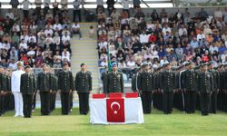 Kara Astsubay Meslek Yüksekokulu'nda Diploma ve Sancak Devir Teslim Töreni yapıldı