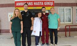 Sağlıkçı iki aile doktor çocuklarıyla aynı hastanede hizmet veriyor