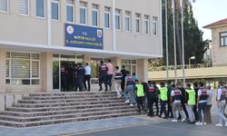 Mersin merkezli vergi kaçakçılığı operasyonunda yakalanan 16 şüpheli tutuklandı