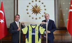 Cumhurbaşkanı Erdoğan, Fenerbahçe Spor Kulübü Başkanı Koç ve beraberindeki heyeti kabul etti