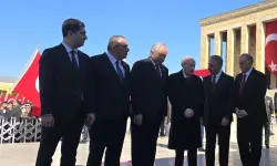 MHP Lideri Devlet Bahçeli, Anıtkabir'i ziyaret etti