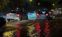 Bursa'da 'fırtına' ve 'sağanak' günlük yaşamı olumsuz etkiledi